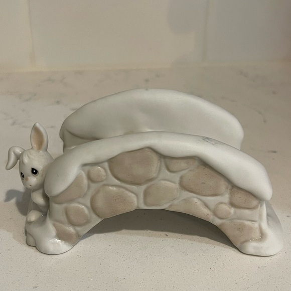 Precious Moments Sugar Town Cobblestone Bridge Figurine #533203 - Picture 1 of 4